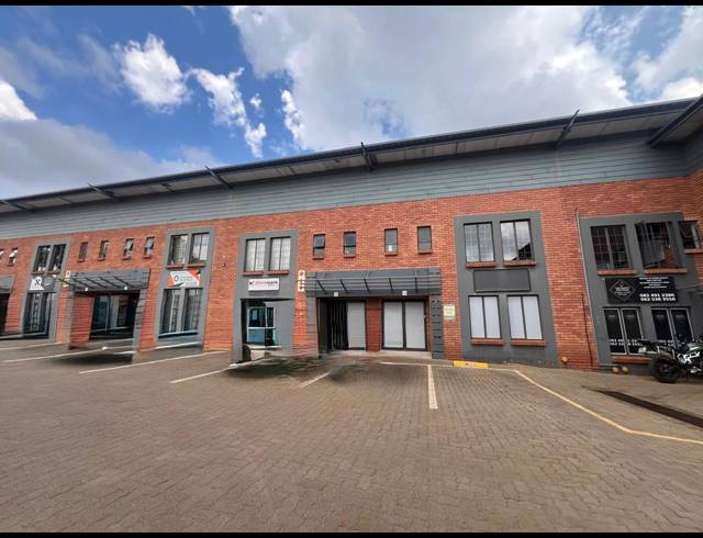 193M² WAREHOUSE TO LET IN HENNOPSPARK